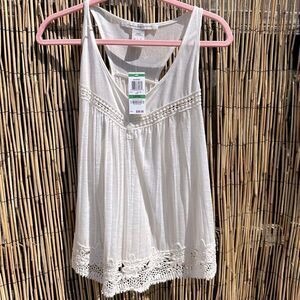 🪷 - American Rag Ivory color tank top with crochet trim. Sz L